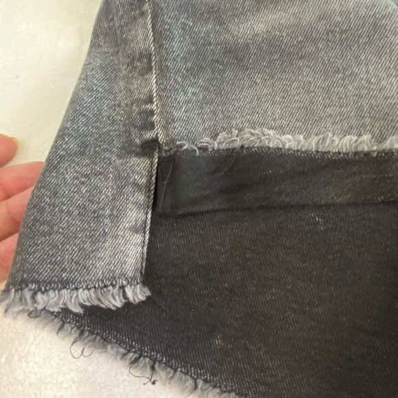 GOOD AMERICAN GOOD CURVE DENIM SHORTS HIGH RISE DISTRESSED NWT - Picture 6 of 14